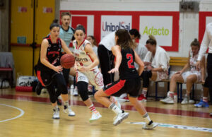 Use Scotti Rosa: Alice Lucchesini confermata in maglia biancorossa Alice Lucchesini