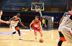 C Gold: Gli Herons allungano nell’ultimo quarto. Una tenace Lucca cade al PalaTerme 85-74