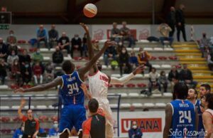 La San Giobbe Chiusi cede a Fabriano 64-71. Seconda sconfitta consecutiva per la formazione di Bassi