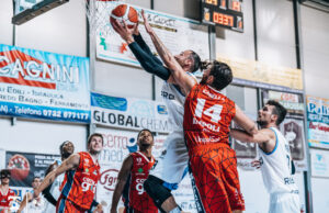 Serie B: La Computer Gross sogna un tempo. Fabriano nella ripresa scappa a suon di triple