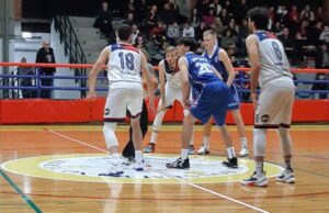 Clamoroso ko del Cus Pisa a Montale. Fucecchio vince ed aggancia la testa. Esultano le due di Carrara