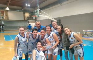 La sorpresa arriva da Spezia, dove capitola il Jolly Livorno. Nella corsa playoff, turno favorevole al Costone, ma si decide tutto in volata