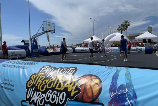 Grande successo del 3×3 Farmacity Streetball Viareggio, in Piazza Mazzini, tappa Fip targata Estathé