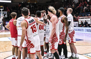 L’Estra Pistoia spreca ancora nel rush finale e la capolista Trento passa al PalaCarrara per 88-92