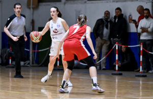 Serie B Femminile: la Nico mantiene la vetta solitaria, sia pure con una partita in più. Nelle zone alte vince anche la Pielle