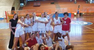 Pallacanestro Femminile Firenze promossa in serie B. Ha pagato la scelta di far giocare ragazze giovanissime