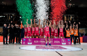 Il Famila Wuber supera 79-72 una combattiva Derthona e vince la sesta Coppa Italia consecutiva